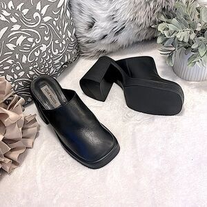 Steve Madden Square Toe Black Leather Chunky Platform Heeled Mule Clogs Shoes